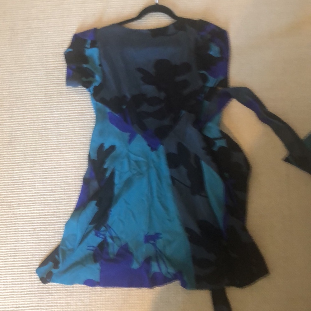 Dvf Wrap Dress - image 6